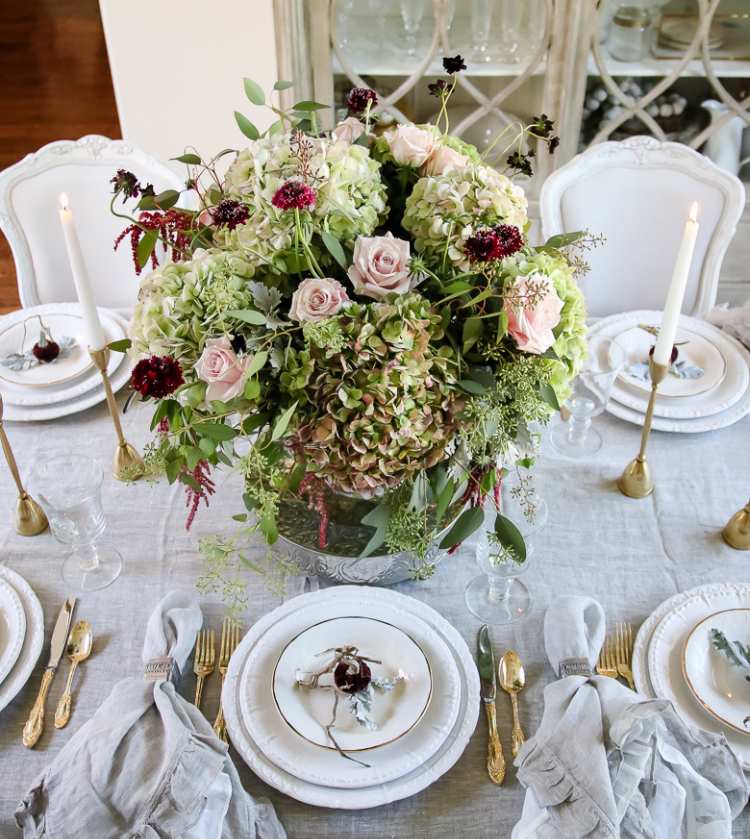 Kombiner borddekorationer med hortensia efterårsblomster