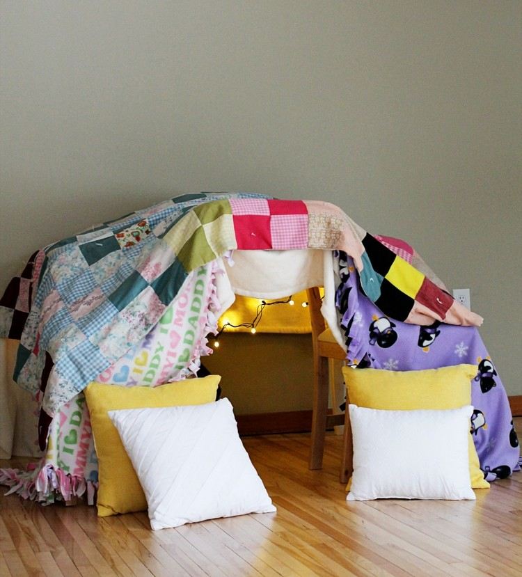 simple hule bygge stole puder farverige tæpper