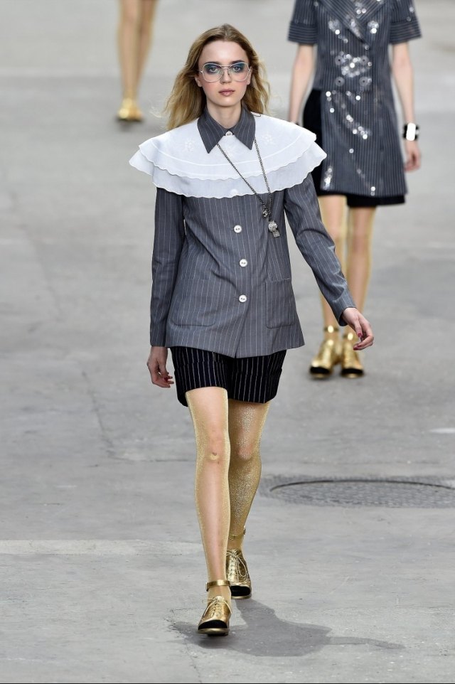 Pinstripe-fashion-trends-forår-sommer-2015-chanel-nuancer af gråtilbehør