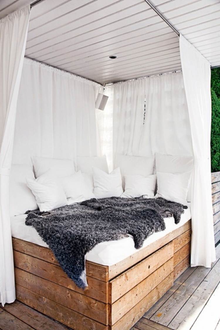 pude-træ seng-udendørs gardiner