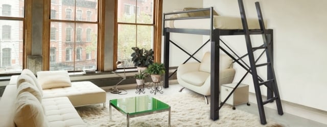 Loft-design-sort-moderne-møbleret-lille-lejlighed