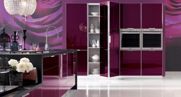 glamourøst køkken med indbyggede apparater lilla Stosa-Cucine