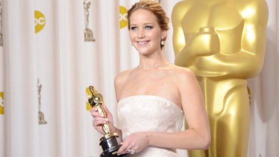 Updo - Jennifer Lawrence - Oscars trend