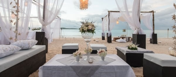 strand-bryllup-hvid-idé-design-dekoration