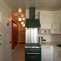 malá lednička ve stylu kuchyně v bílé barevné fotografii