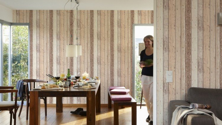 tapet-træ-træ-look-stue-vintage-rustikt-let-interiør