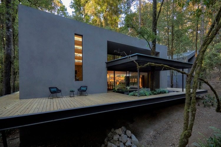 miljøvenlig arkitektur gennem frit placerede huse med udendørs terrasser
