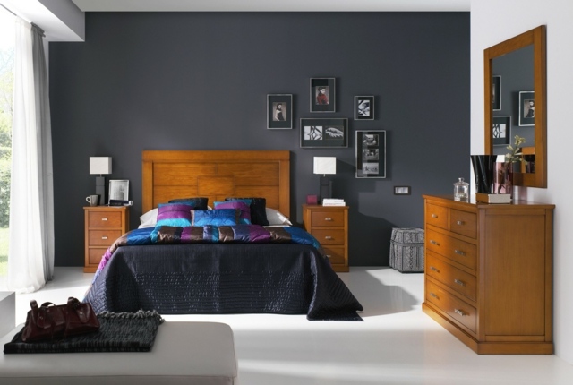 Soveværelse opsat antracitgrå farve kastanjetræsmøbler