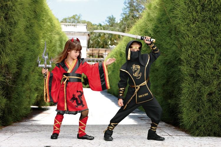 Karnevalskostumer til børn ninjaer søskende