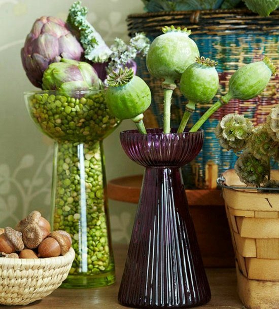 Dekorative bordbønner i vase i rotting