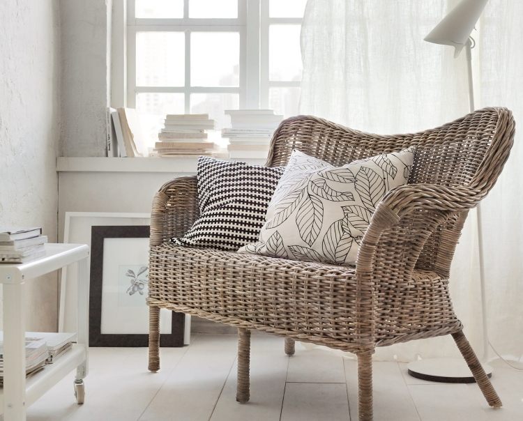 ikea-rattan-møbler-hvid-læsning-hjørne-vindue-flet-samling-nipprig-sofa