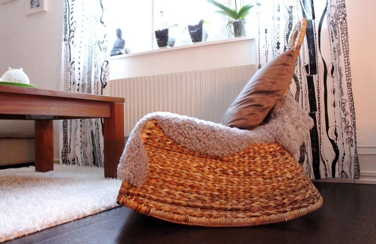 Ikea rattan møbler moderne-gyngestol-flet-pude-model-gullholmen