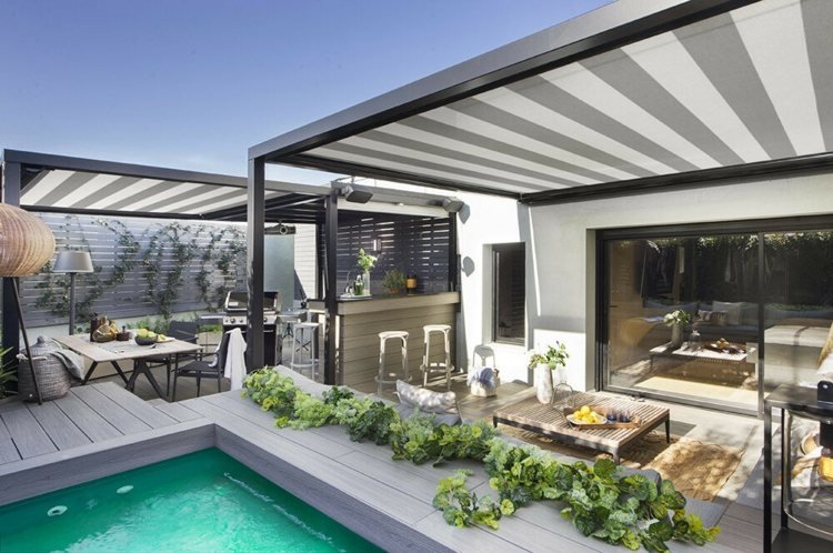 Indbydende udendørsareal i penthouse med et moderne design