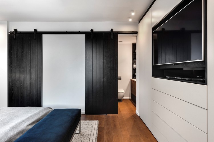 soveværelse design industrielle smarte stalddøre sort træ