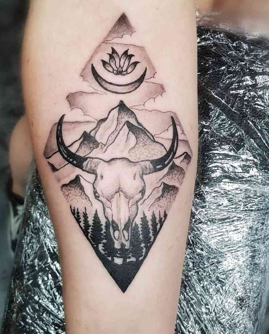 Stjernetegn tatovering taurus arm tatovering ideer mandala lotus blomst tatovering små kvinder