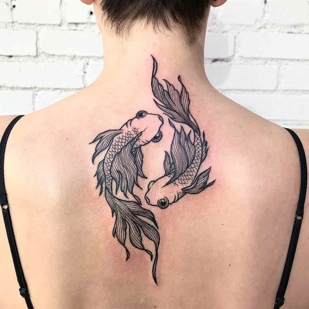 Zodiac tatovering fisk tilbage tatovering ideer tatovering design tatoveringstendenser 2019