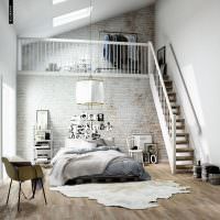 Loftstil-loftsleilighet med høyt tak