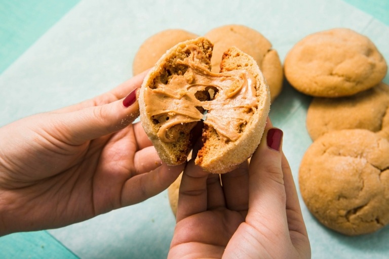 Hvor meget jordnøddesmør om dagen Bager lavt kalorieindhold med cookies