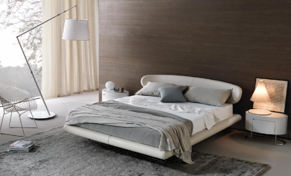 Italienske møbler MisuraEmme seng lavet af læder