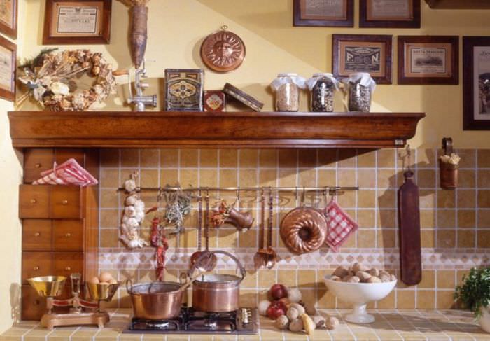 Zdobenie talianskej kuchyne riadom