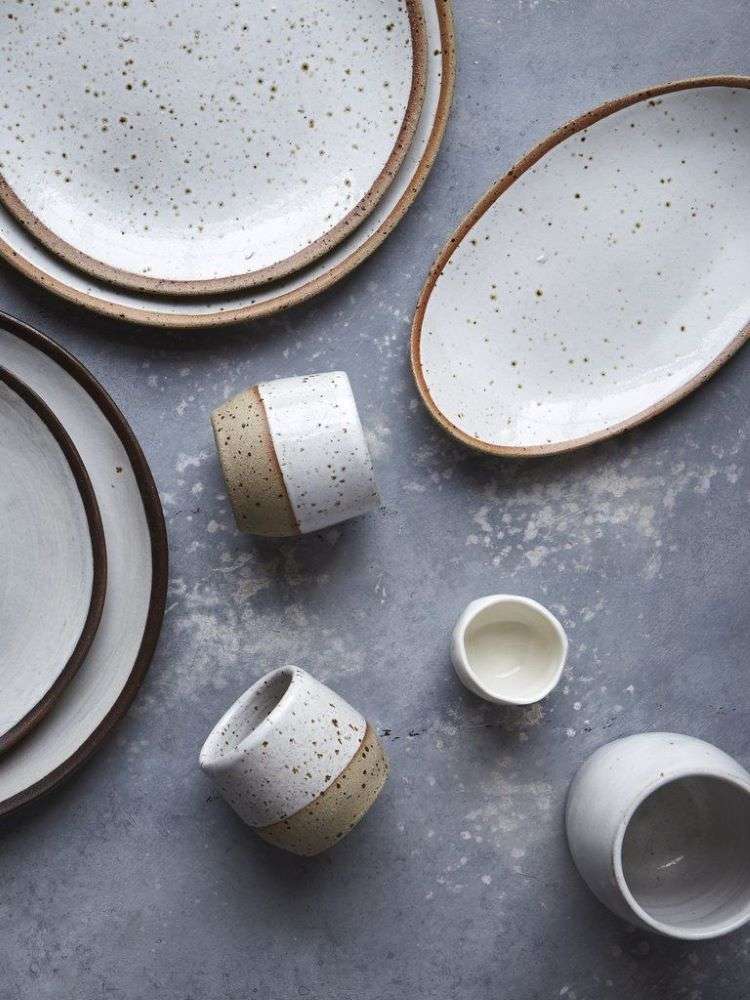 Keramik i japansk levende stil til spisebordsideer og designs