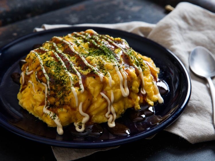 japansk omelet omurice ris kyllingegrøntsager