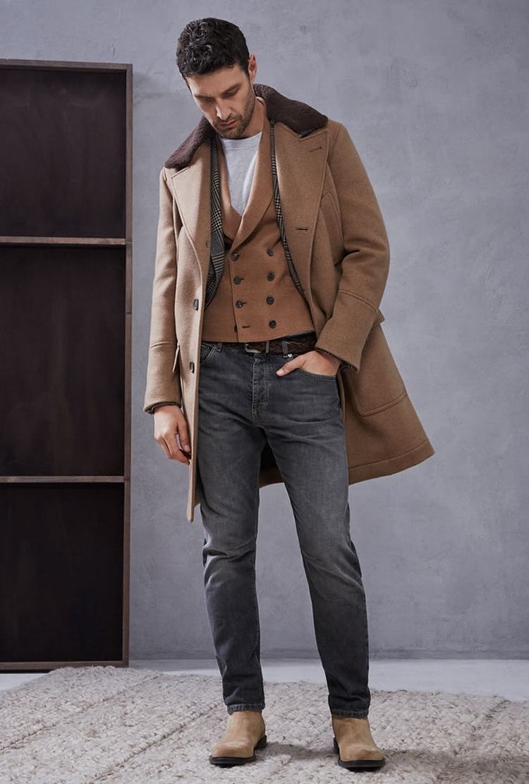 jeans støvler kombinerer mænd outfit oxford sko elegant look tan coat chelsea boots vest