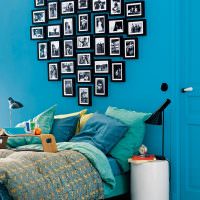 Синя стена с любими снимки