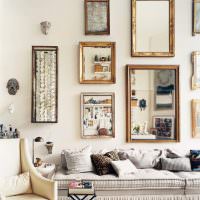 Стенна декорация над дивана с огледала