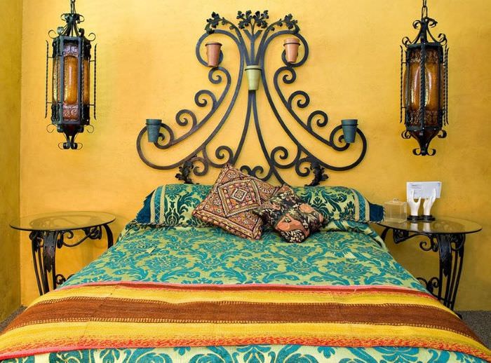 Marokkolaistyylinen sängyn sisustus