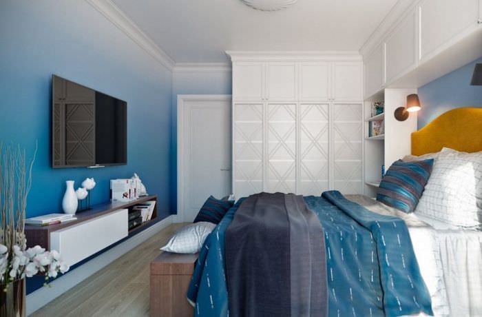 تزيين غرفة نوم منزل خاص بألوان زرقاء