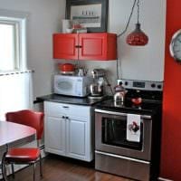 punainen ja valkoinen keittiö 3 neliömetriä. m.