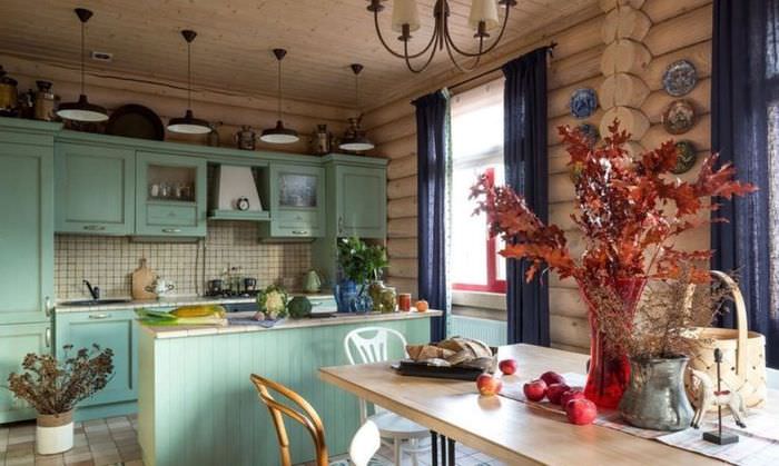 تصميم مطبخ منزل خشبي على طراز بروفانس