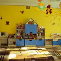 Gul i børnehave design