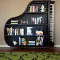 Шкаф за книги за пиано