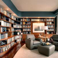 Домашна библиотека с панорамно остъкляване