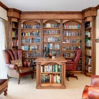 Дървени мебели за съхранение на книги