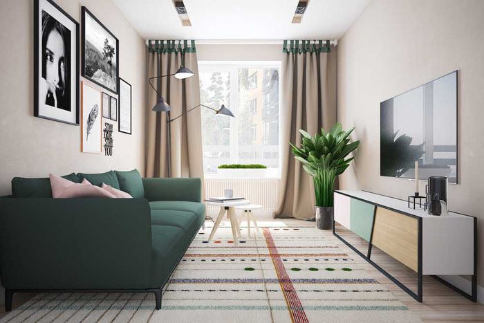 ספה ירוקה בסגנון סקנדינבי בסלון