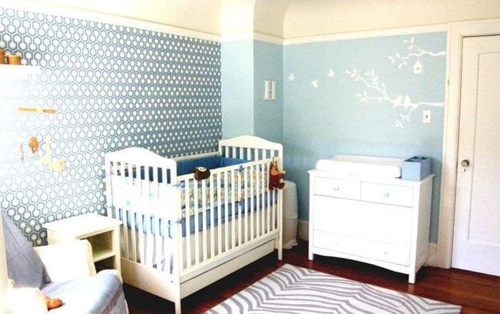 Избор на тапет със син нюанс за детска стая за новородено момче