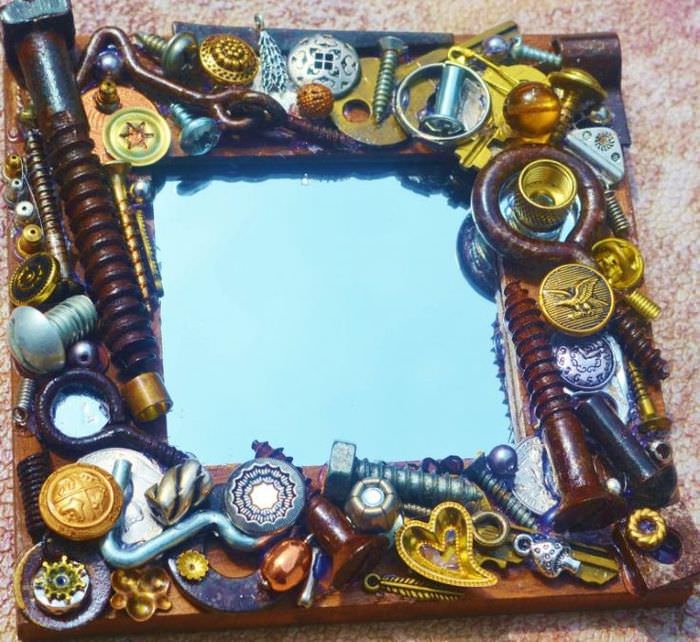 Dekor zrcadlového rámu Steampunk