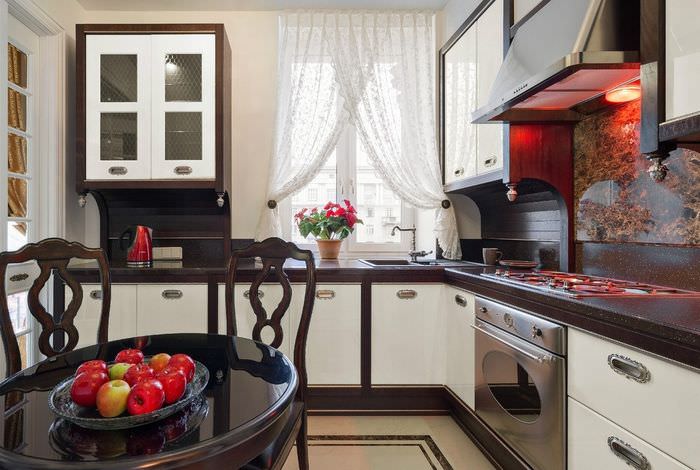 Design av et attraktivt kjøkken i en moderne leilighet