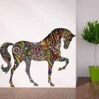 Σχεδιασμένο άλογο στον τοίχο του δωματίου