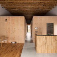 Interiér japonského domu ve stylu minimalismu