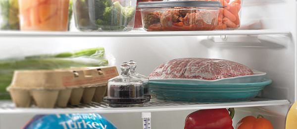 Pokud je maso v následujících dnech uvařeno, může být ponecháno na polici v chladničce.