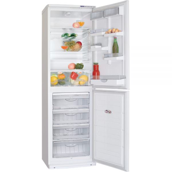Rozdíl v nákladech na chladničky s různým počtem kompresorů je značný. Dražší modely jsou často vybaveny dvěma kompresory.