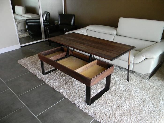שולחן משנה בסלון בסגנון עכשווי