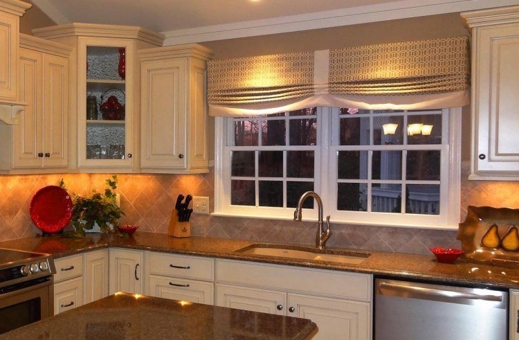 ideer-design-køkkengardiner-gardiner-mønstret vinduesbeskyttelse