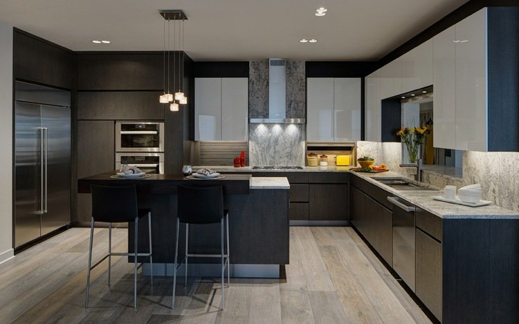 Moderne køkken i sort og hvidt med køkkenø med tæller tage mål korrekt plan