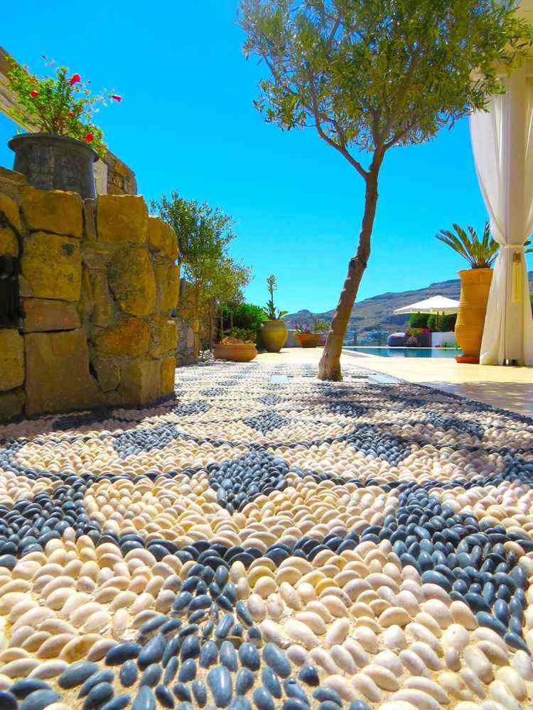 Pebble mosaik middelhavsstil-idé-sort-hvid-lounge