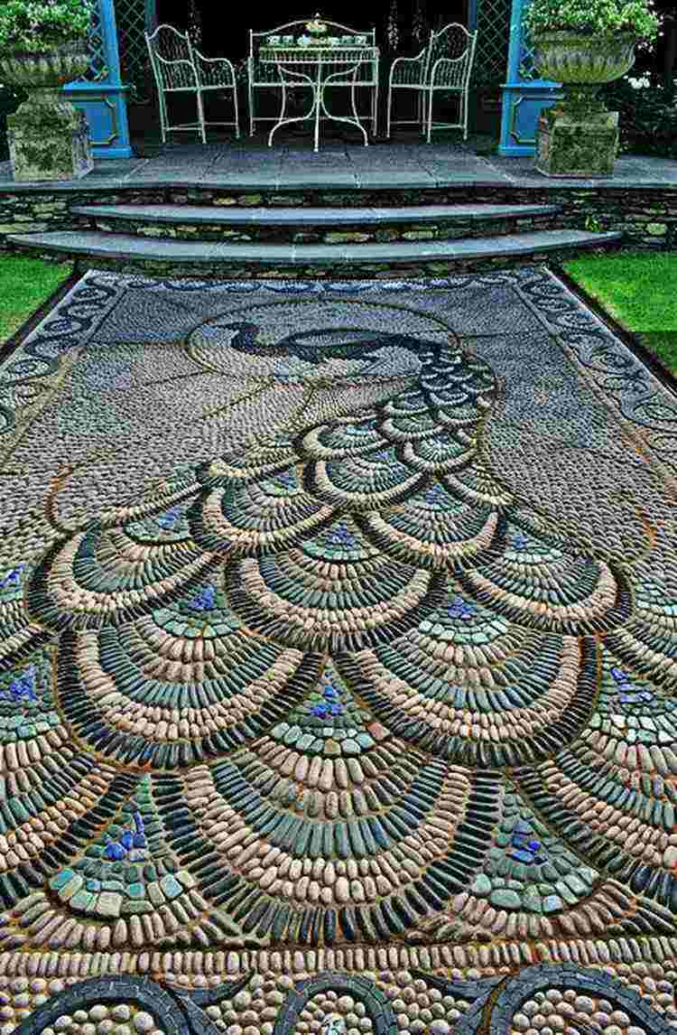 småsten-mosaik-unik-diy-påfugl-påfugl-hale-dekorative-terrasse-trin